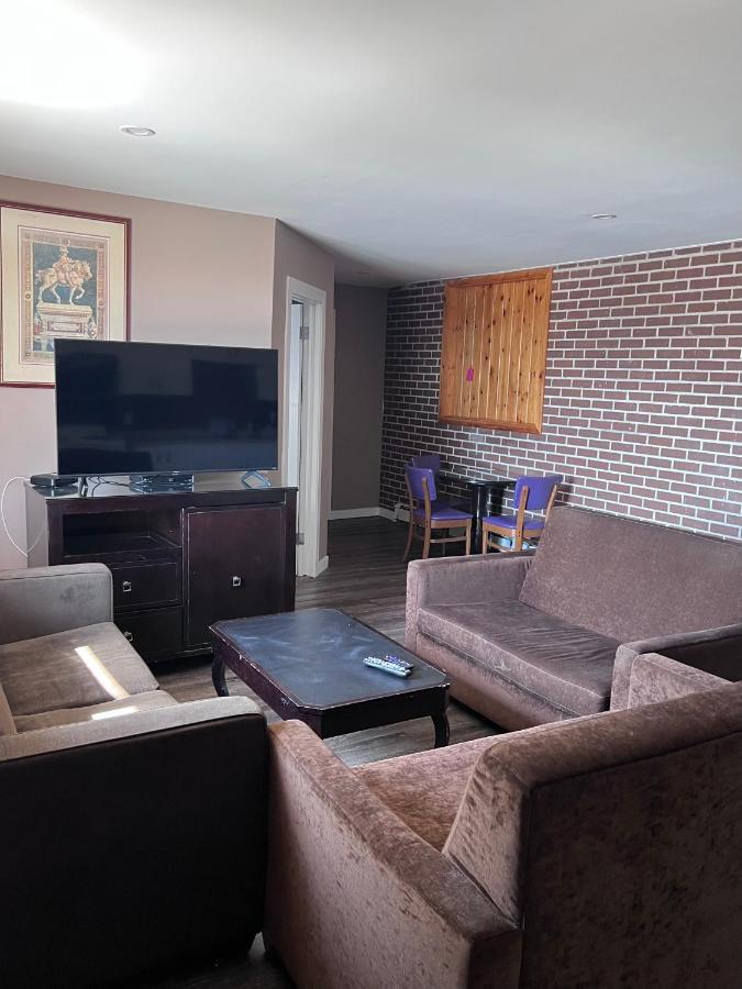 Hwy 17 Hotel Wawa Esterno foto