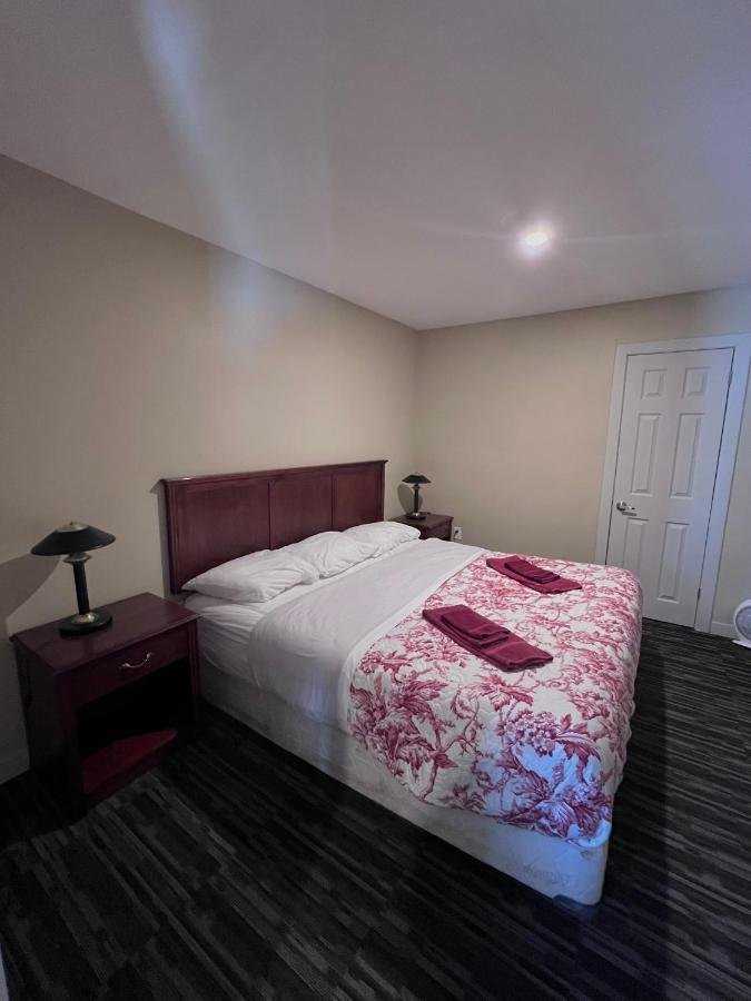 Hwy 17 Hotel Wawa Esterno foto